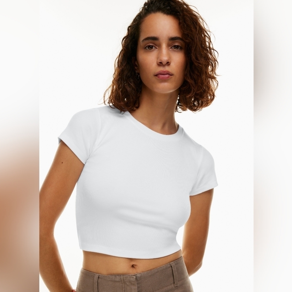 Aritzia Wilfred go-to linen tee Size XS BNWT